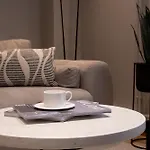 Red Diamond Elite -spacious Ultra Appartement Bucarest