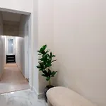 Red Diamond Elite -spacious Ultra Apartament *