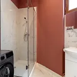Red Diamond Elite -spacious Ultra Appartement Bucarest