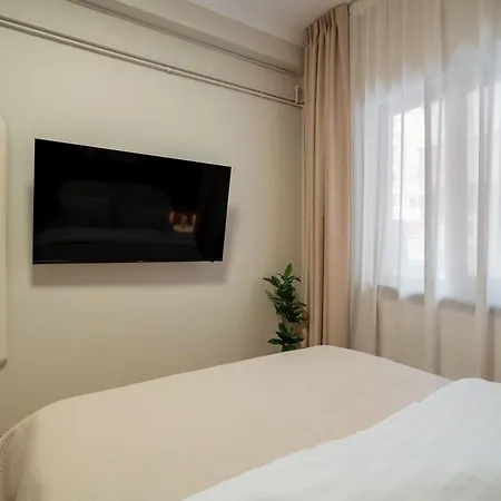 Red Diamond Elite -spacious Ultra Apartament *