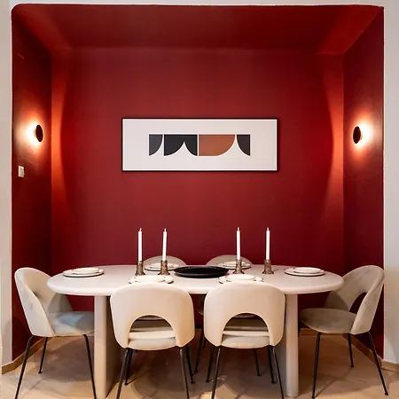 Red Diamond Elite -spacious Ultra Apartment
