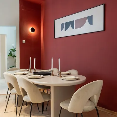Red Diamond Elite -spacious Ultra * Bukarest