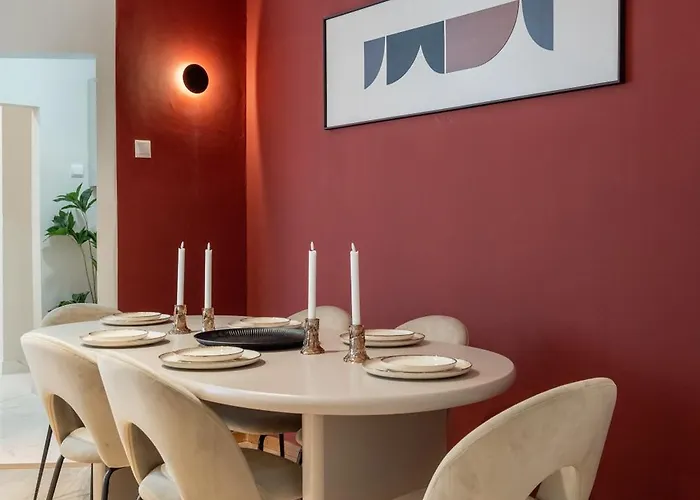 Red Diamond Elite -spacious Ultra * Bukarest